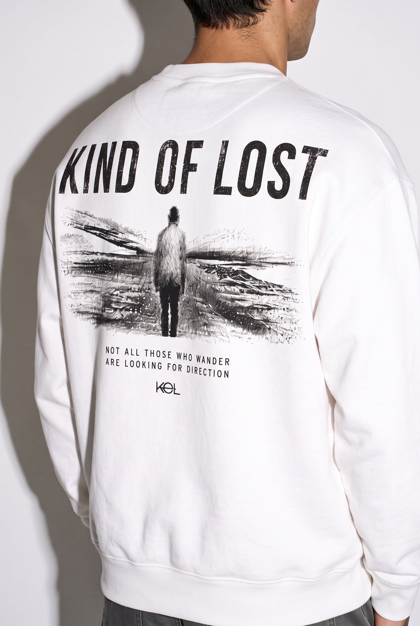 KIND OF LOST HEAVYWEIGHT CREWNECK SWEATSHIRT - BLANQ²